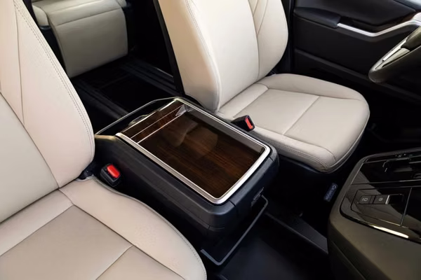 2026 TOYOTA GRANVIA LUXURY