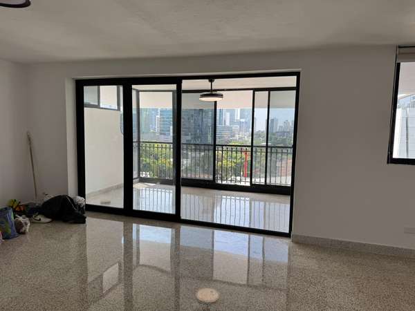 RENOVATED APARTMENT OF 201 M ² IN OBARRIO - 124; PH FLORIDA LF