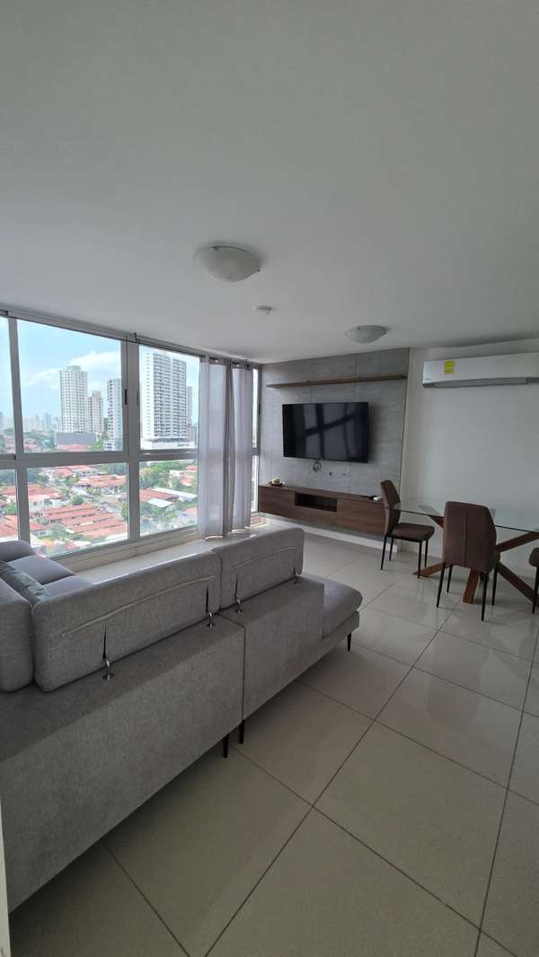 Melissa Foster Luxury Rents Furnished Apartment at PH Coral Plaza MFR2176
