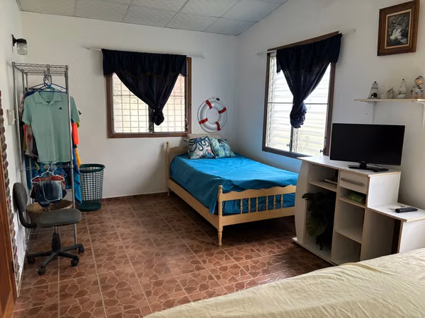 CASA AMOBLADA EN ALQUILER – COSTA ESMERALALDA...solo $1,200