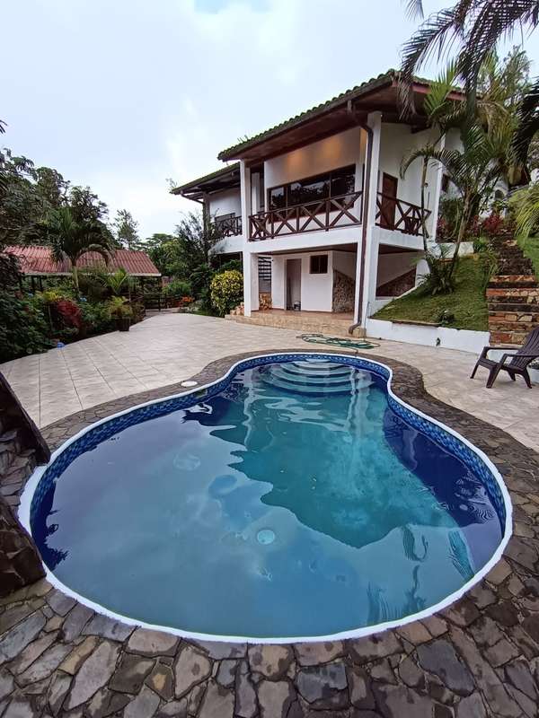 BEAUTIFUL HOUSE IN ALTAS DEL MARIA