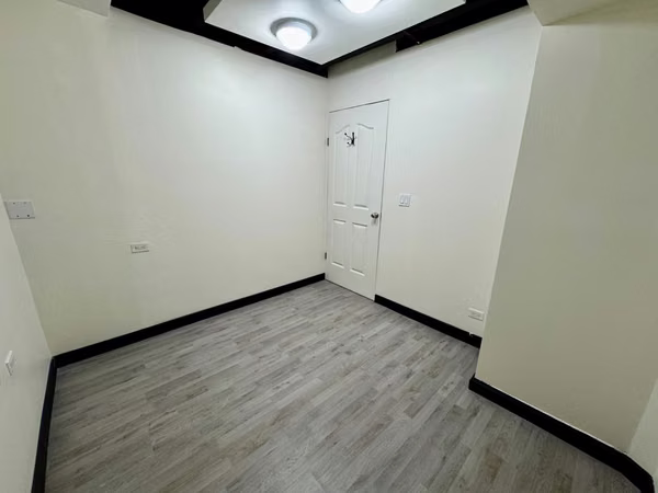 OFICINA DE 2 NIVELES CON DIVISIONES · PLAZA PAITILLA · 31