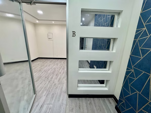 OFICINA DE 2 NIVELES CON DIVISIONES · PLAZA PAITILLA · 31