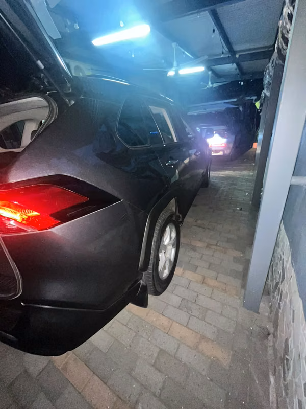 I sell TOYOTA RAV4 in super good condition
