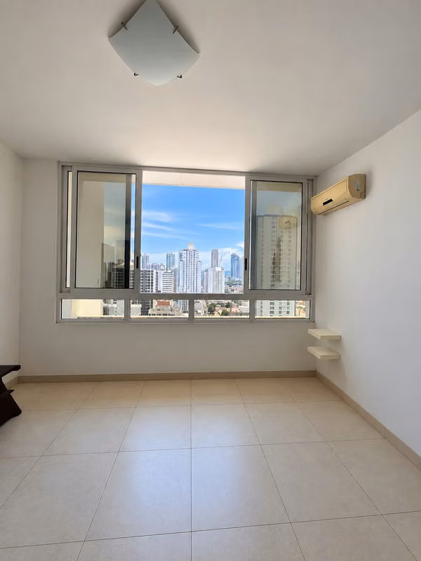 Apartment for sale - 124; PH. Quadrat, 124; San Francisco, 115 m2, 1 rec, 1.5 bathrooms, balcony
