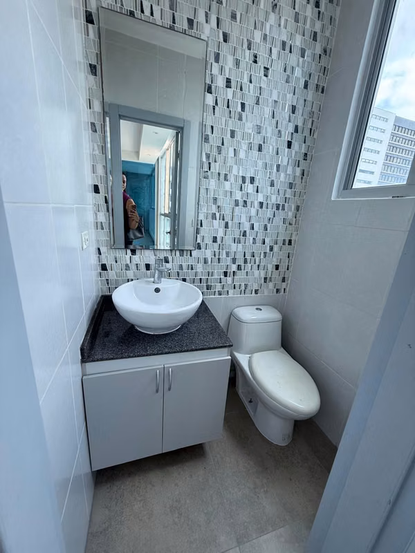 San Francisco, Calle 73 · 207 m² con 4 estacionamientos y depósito, PRECIO NEGOCIABLE!!!