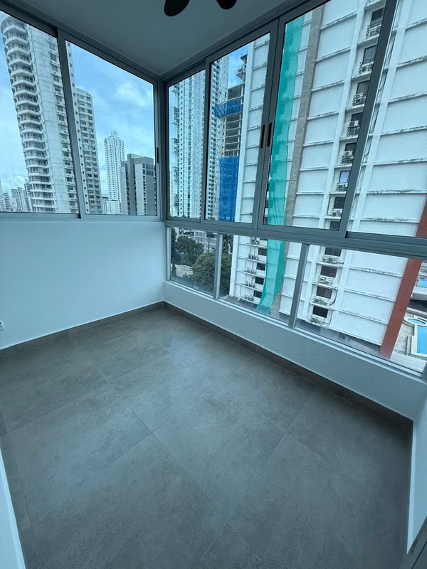 San Francisco, Calle 73 · 207 m² con 4 estacionamientos y depósito, PRECIO NEGOCIABLE!!!