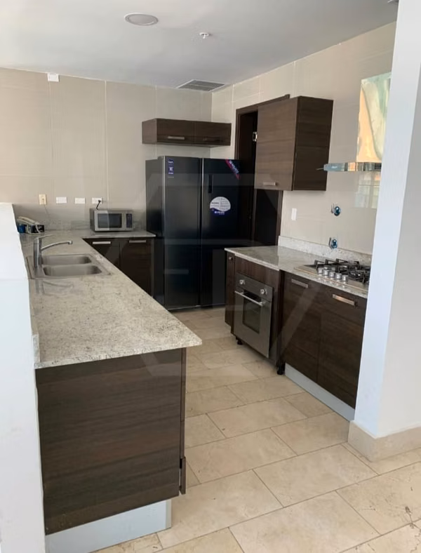 Loft Doble Altura en  Punta Pacífica | Piso alto 205 m² | 2 Rec