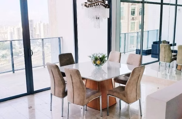 Loft Doble Altura en  Punta Pacífica | Piso alto 205 m² | 2 Rec