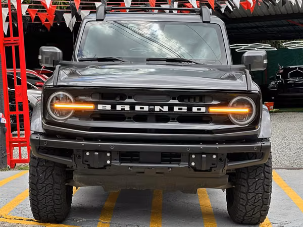 Ford Bronco Outer Banks 2024