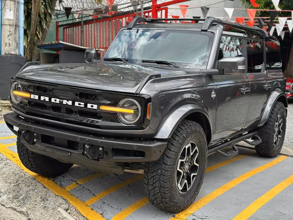 Ford Bronco Outer Banks 2024