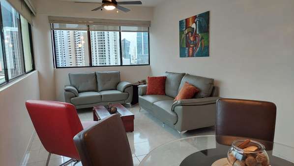 ALQUILER- APARTAMENTO AMOBLADO EN ROYAL CENTER – MARBELLA /FULLY FURNISHED APARTMENT FOR RENT – ROYAL CENTER,