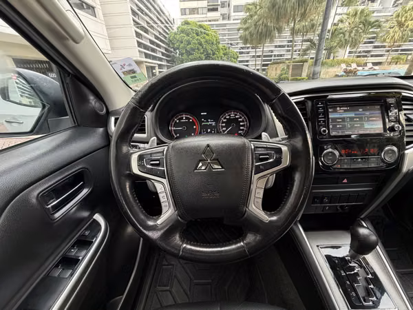 Mitsubishi L-200 Sportero 4x4 Full Extras
