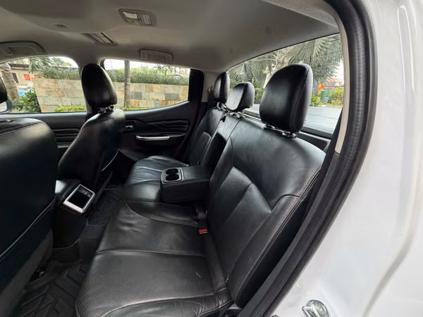 Mitsubishi L-200 Sportero 4x4 Full Extras