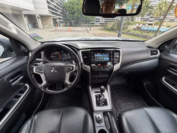 Mitsubishi L-200 Sportero 4x4 Full Extras