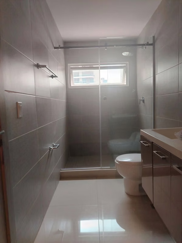 Se alquila apartamento en Bella Vista - PH 43 GV