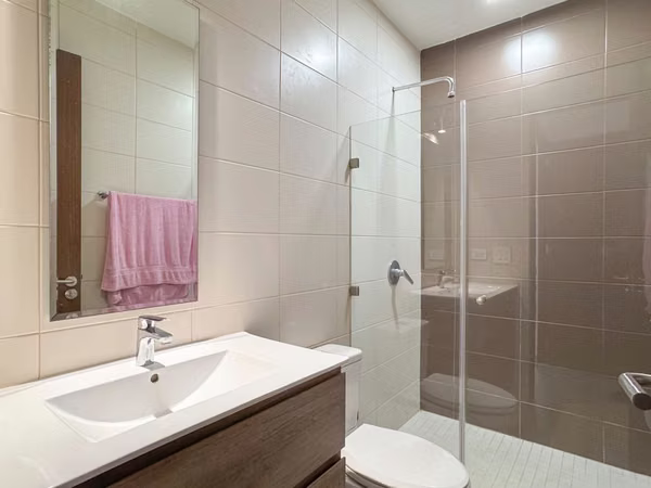 Se alquila casa en Brisas del Golf, Golf Gardens