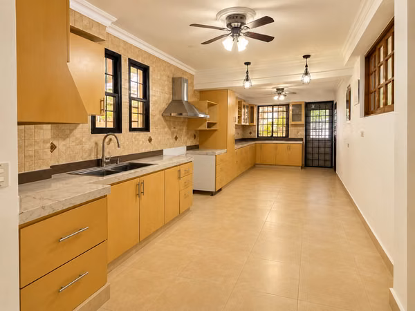 CASA COCO DEL MAR| 5 RECÁMARAS + APARTAMENTO INTEGRADO (MZ)