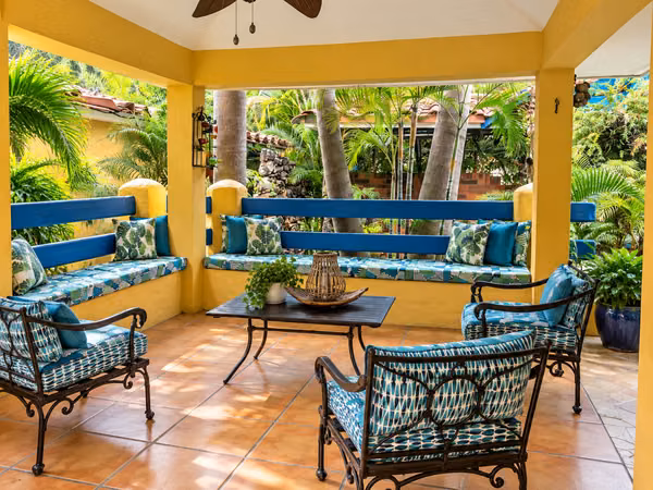 EXCLUSIVE RESIDENCE FOR SALE - 124; CROWNED GOLF CLUB