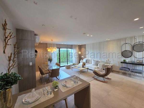 House for Sale in Costa Sur JG