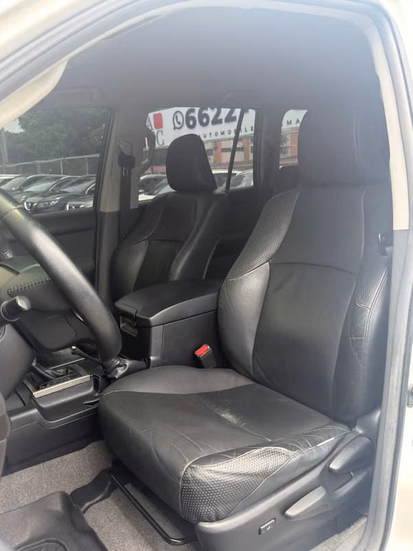 TOYOTA PRADO 2012