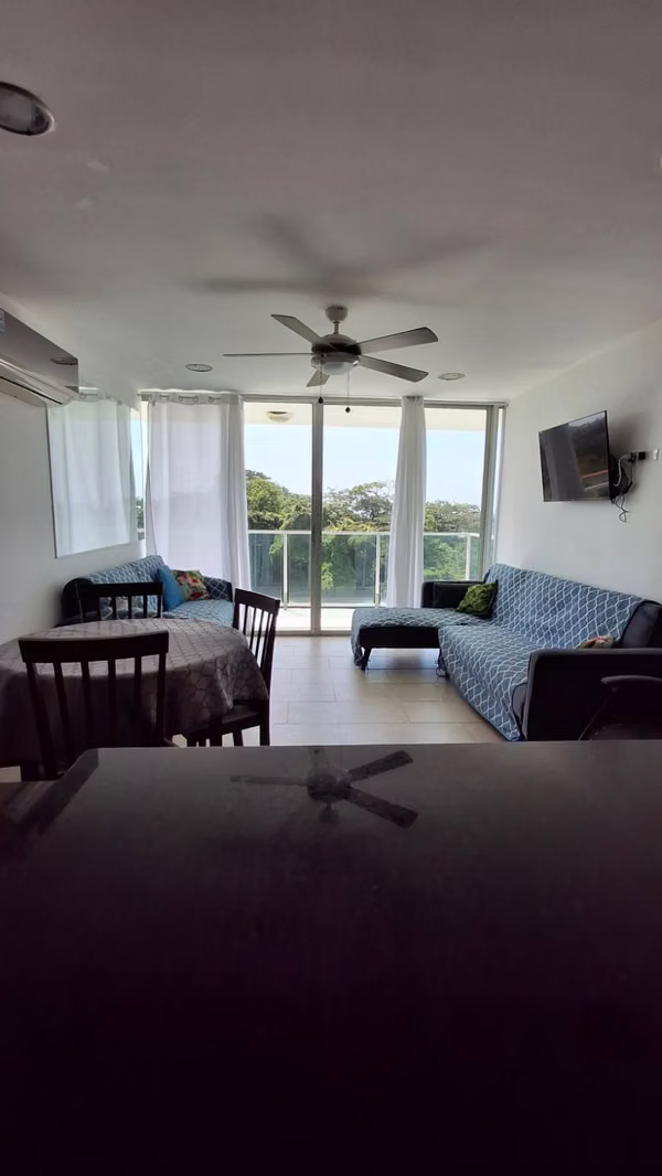 Bala Beach. 89mts 2r 2b balcon $149,400.00NG
