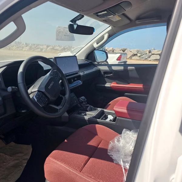 2027 TOYOTA HILUX TRAIL HUNTER