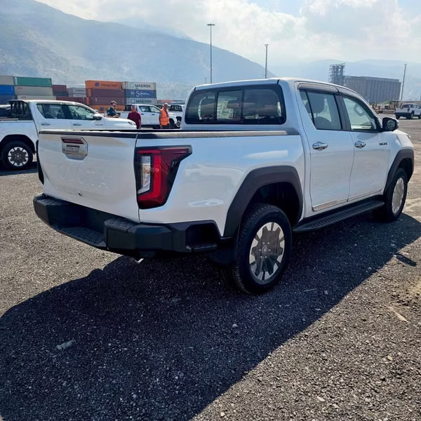 2027 TOYOTA HILUX TRAIL HUNTER