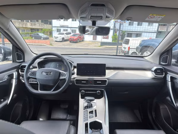 GEELY COOLRAY 2023