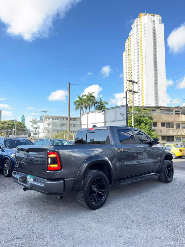 DODGE RAM