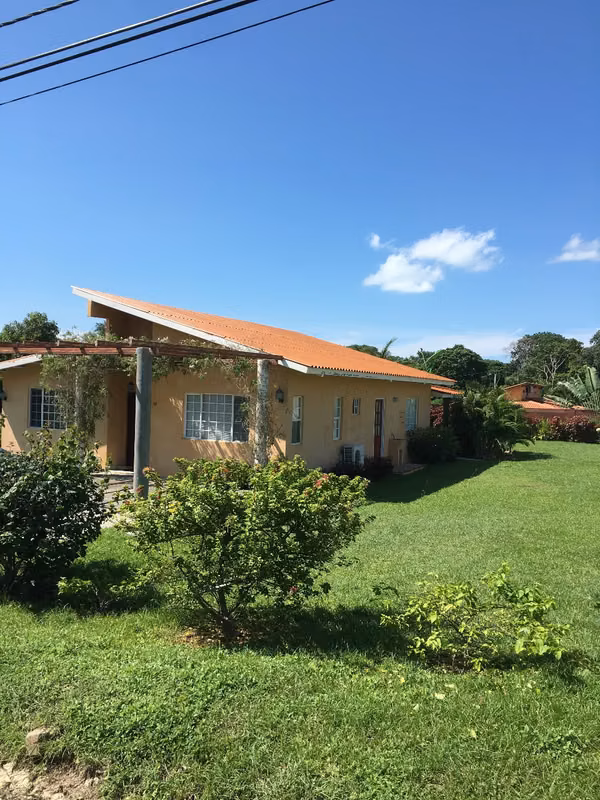 HOUSE IN RESIDENTIAL COMPLEX VILLAS IN THE SUN - DAME
