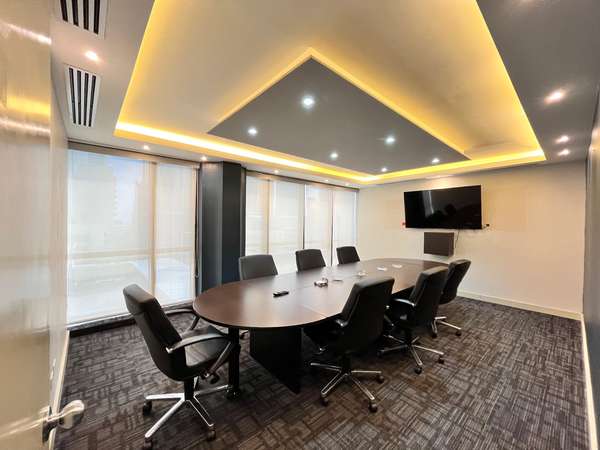 FULL FLOOR RENTAL OF OFFICES IN THE BEST LOCATION IN THE CITY