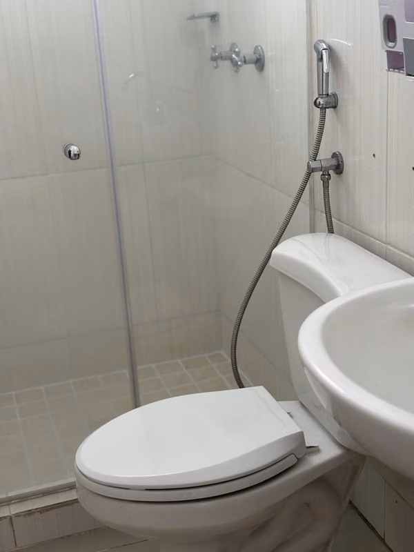 Lefevre Park - 124; PH City Tower - 124; Apartment for rent - 124; White Line - 124; Via España