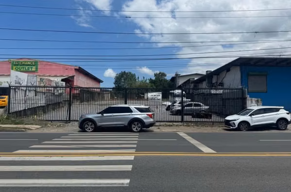 Land rental in Pedregal at the head of the health centre and communal board