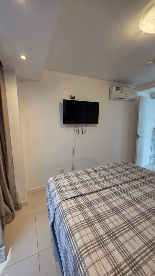 PH CORAL PLAZA Tumba Muerto | 16th Floor | 80 m² $1,250