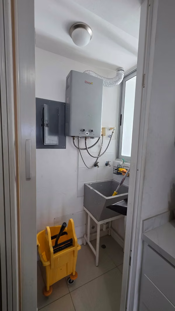 PH CORAL PLAZA Tumba Muerto | 16th Floor | 80 m² $1,250