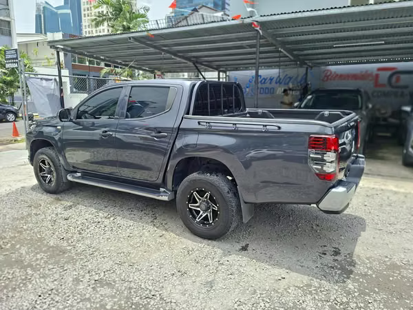 Mitsubishi L