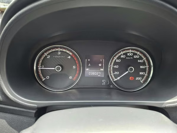 Mitsubishi L