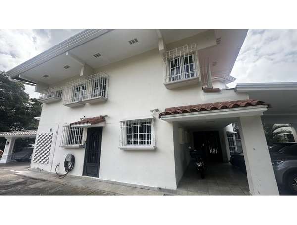 Sale of house in San Francisco Altos del Golf. SP
