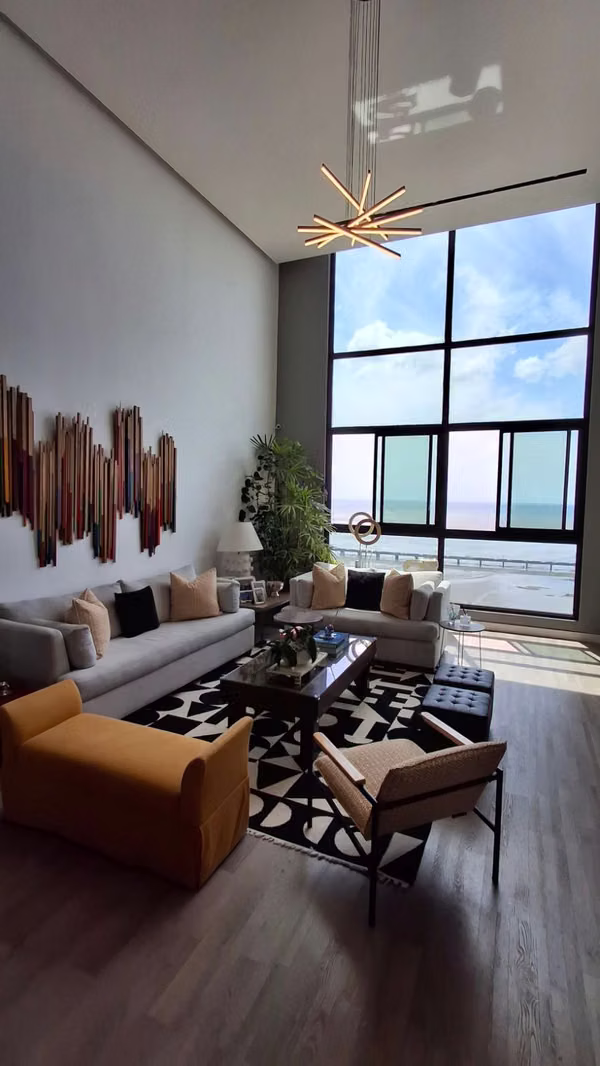 Balearic Islands. 430mts 4r 4b den 4est $675,000.00neg