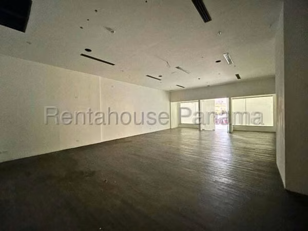 Local Comercial en Alquiler en Costa del Este. 26-7112.
