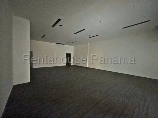 Local Comercial en Alquiler en Costa del Este. 26-7112.