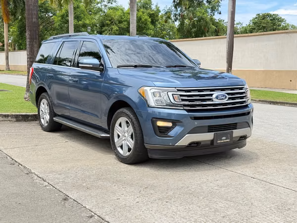 Ford Expedition XLT 2021 at only $30,900