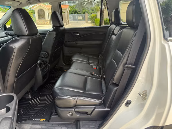 Honda Pilot 2016 at only $12,900