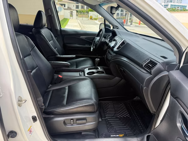 Honda Pilot 2016 at only $12,900