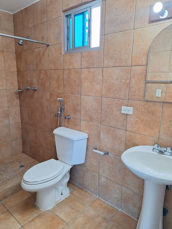 Vendo apto en San Francisco 2recamaras 2baños balcon área social cerca de todo