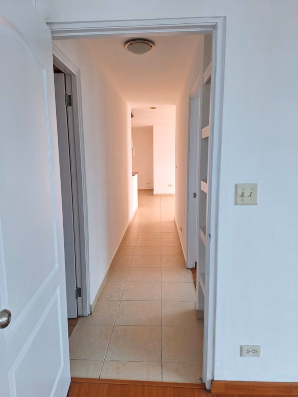 Vendo apto en San Francisco 2recamaras 2baños balcon área social cerca de todo