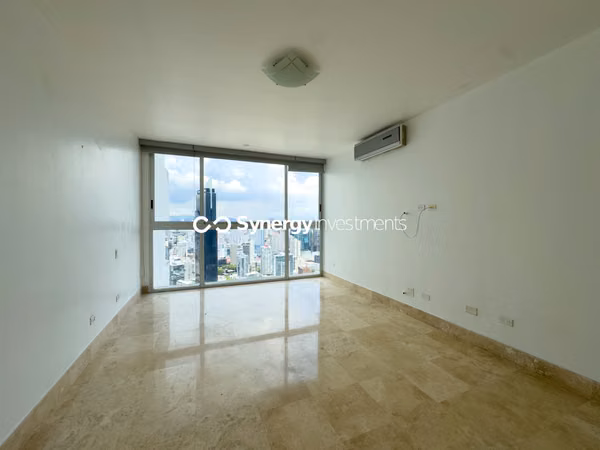Apartamento en Avenida Balboa con vista al mar