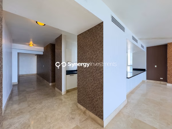 Apartamento en Avenida Balboa con vista al mar