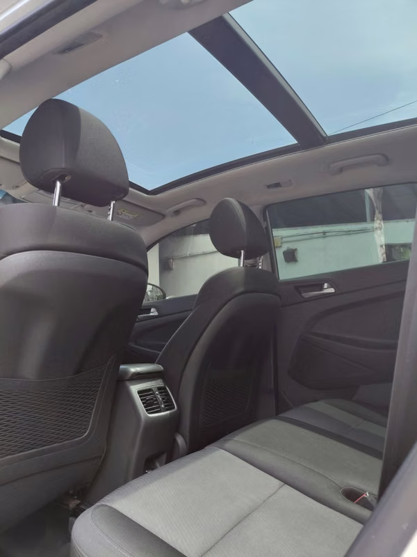 2022 Hyundai Tucson - techo panoramico - bien conservado